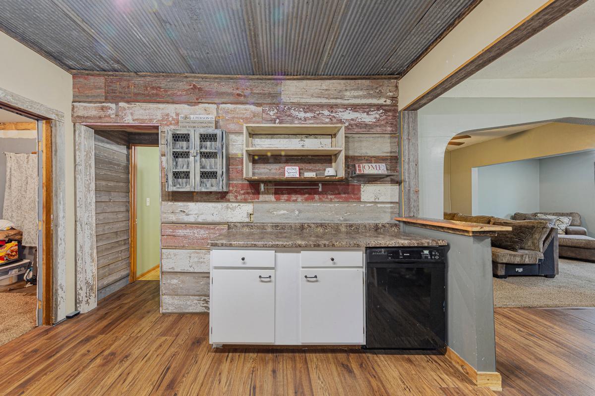 303 3rd Street North Ellendale, MN 56026 - Photo 22 of 38