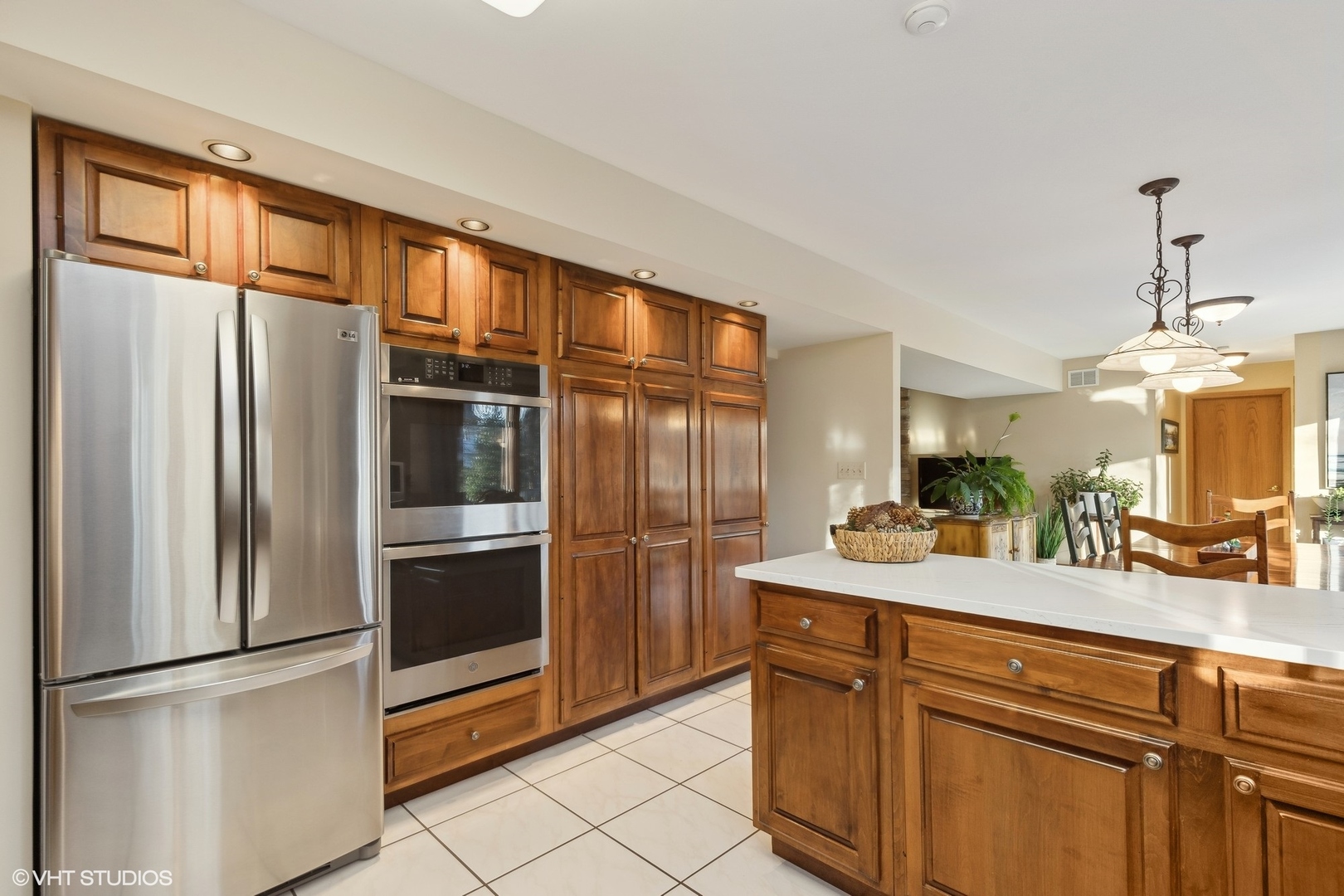 914 Atkinson Road Lake Bluff, IL 60044 - Photo 12 of 42 Gallery Image 12