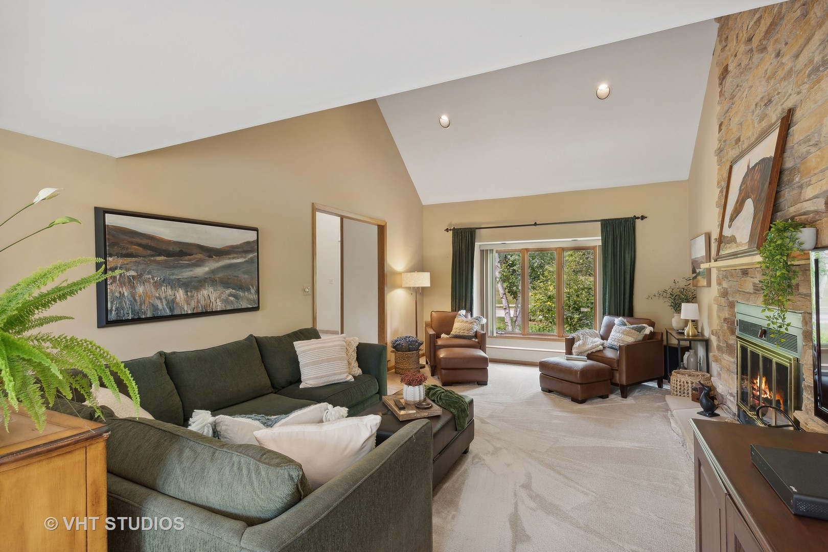914 Atkinson Road Lake Bluff, IL 60044 - Photo 18 of 42 Gallery Image 18