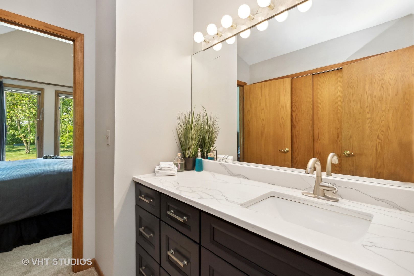 914 Atkinson Road Lake Bluff, IL 60044 - Photo 23 of 42 Gallery Image 23