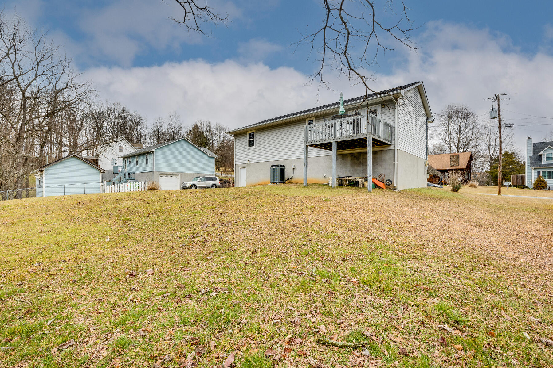 229 Ridgeview Drive Johnson City, TN 37615 - Photo 35 of 43 035