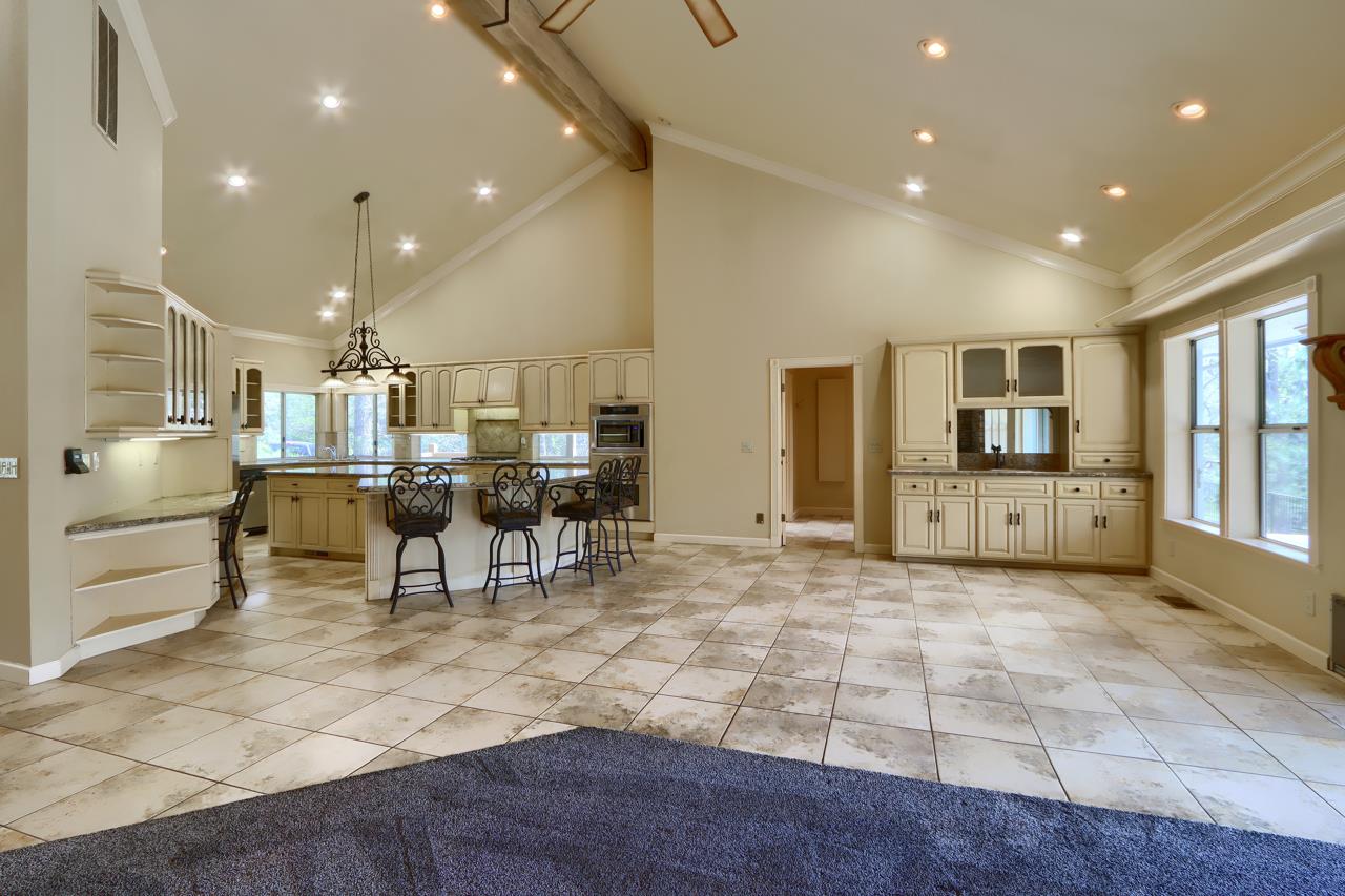 46580 Vista Del Rio Drive Oakhurst, CA 93644 - Photo 13 of 82
