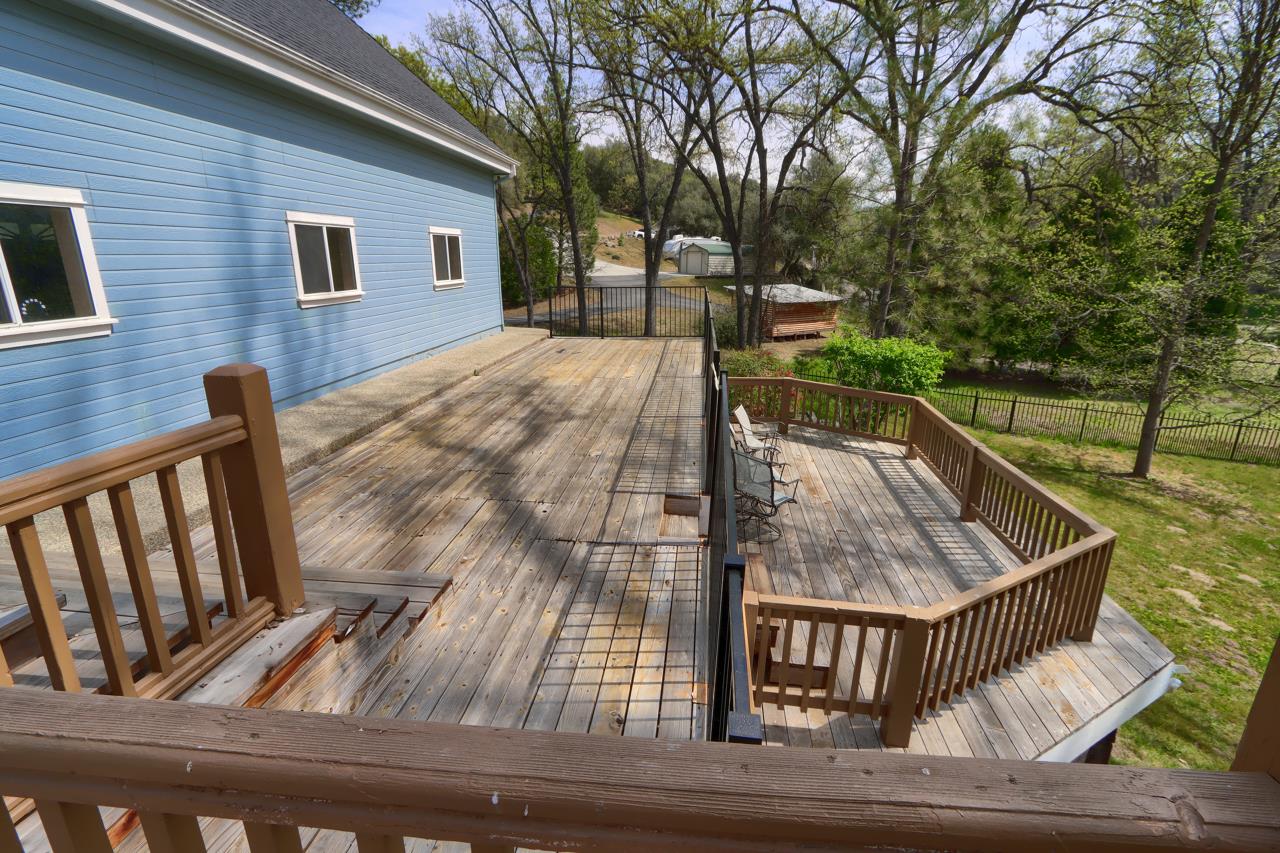 46580 Vista Del Rio Drive Oakhurst, CA 93644 - Photo 55 of 82 a view of outdoor space and deck