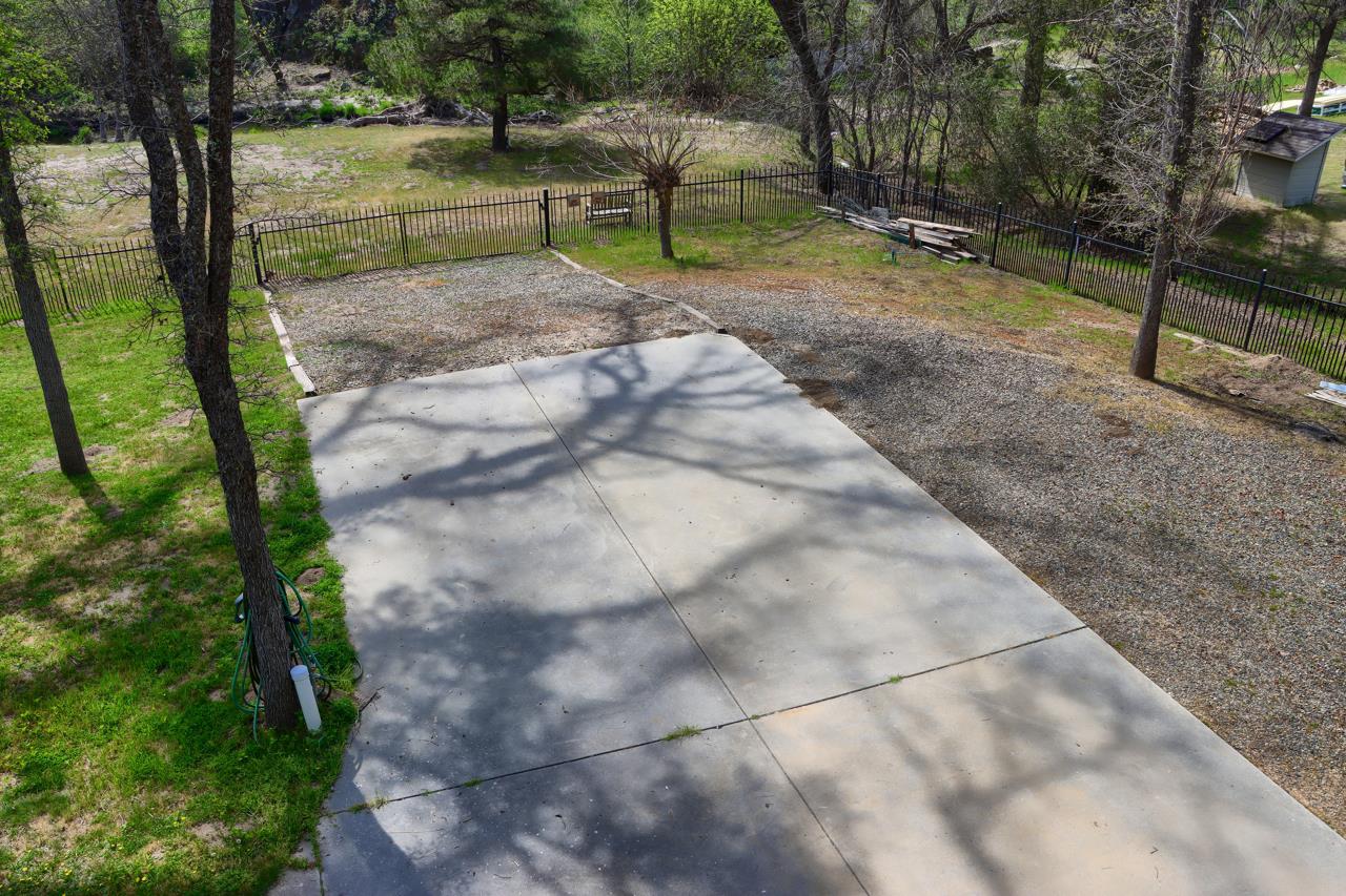 46580 Vista Del Rio Drive Oakhurst, CA 93644 - Photo 68 of 82 a view of park with bench