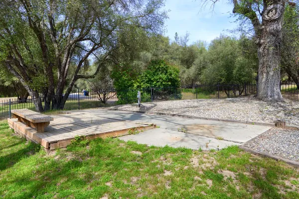 $990,278 | 46580 Vista Del Rio Drive, Oakhurst, CA 93644