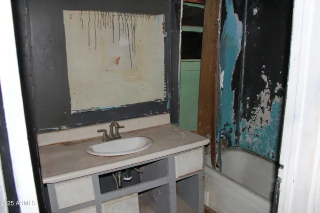 $149,900 | 2116 West Hadley Street, Phoenix, AZ 85009