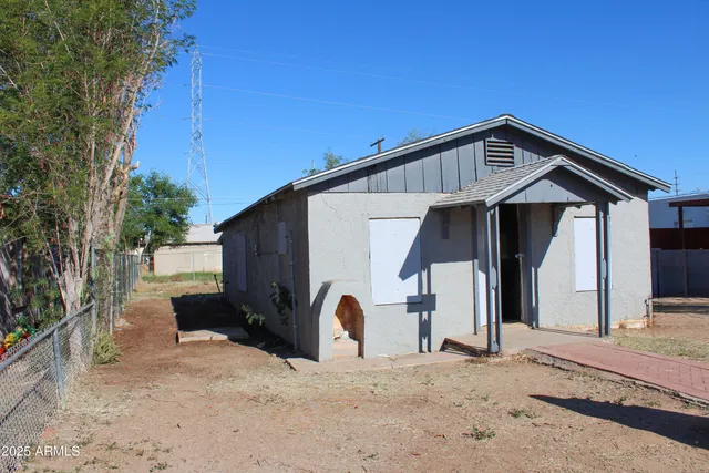 $149,900 | 2116 West Hadley Street, Phoenix, AZ 85009