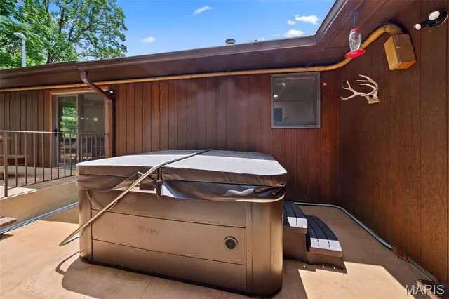 $614,900 | 5563 East Anding Drive, Catawissa, MO 63015