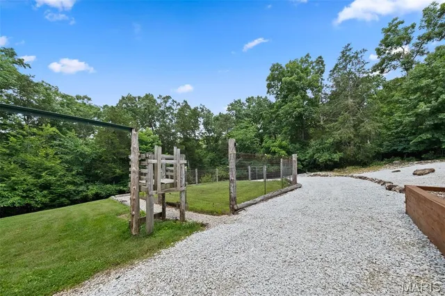 $614,900 | 5563 East Anding Drive, Catawissa, MO 63015