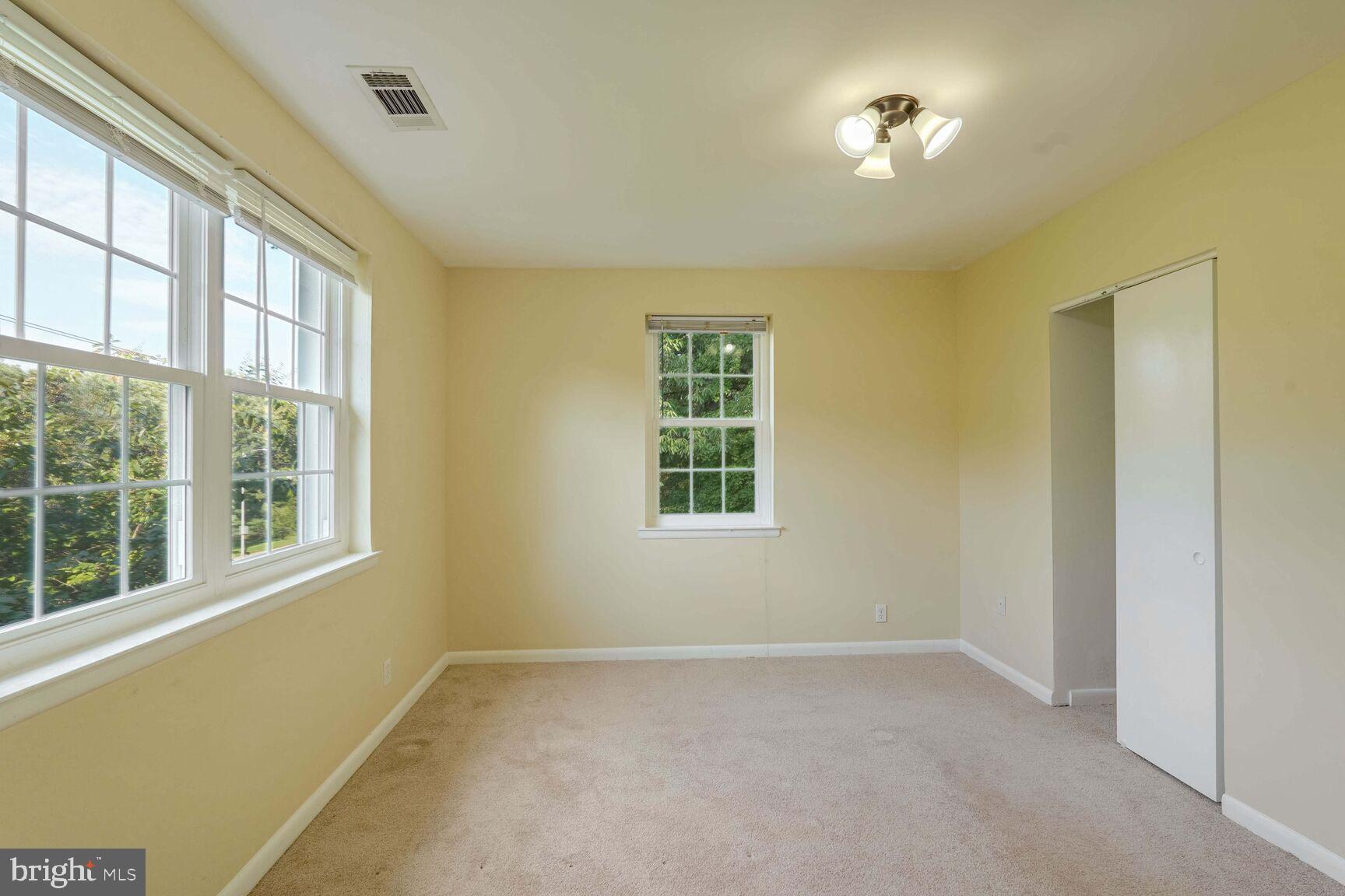 2601 South Walter Reed Drive, Unit B Arlington, VA 22206 - Photo 11 of 17