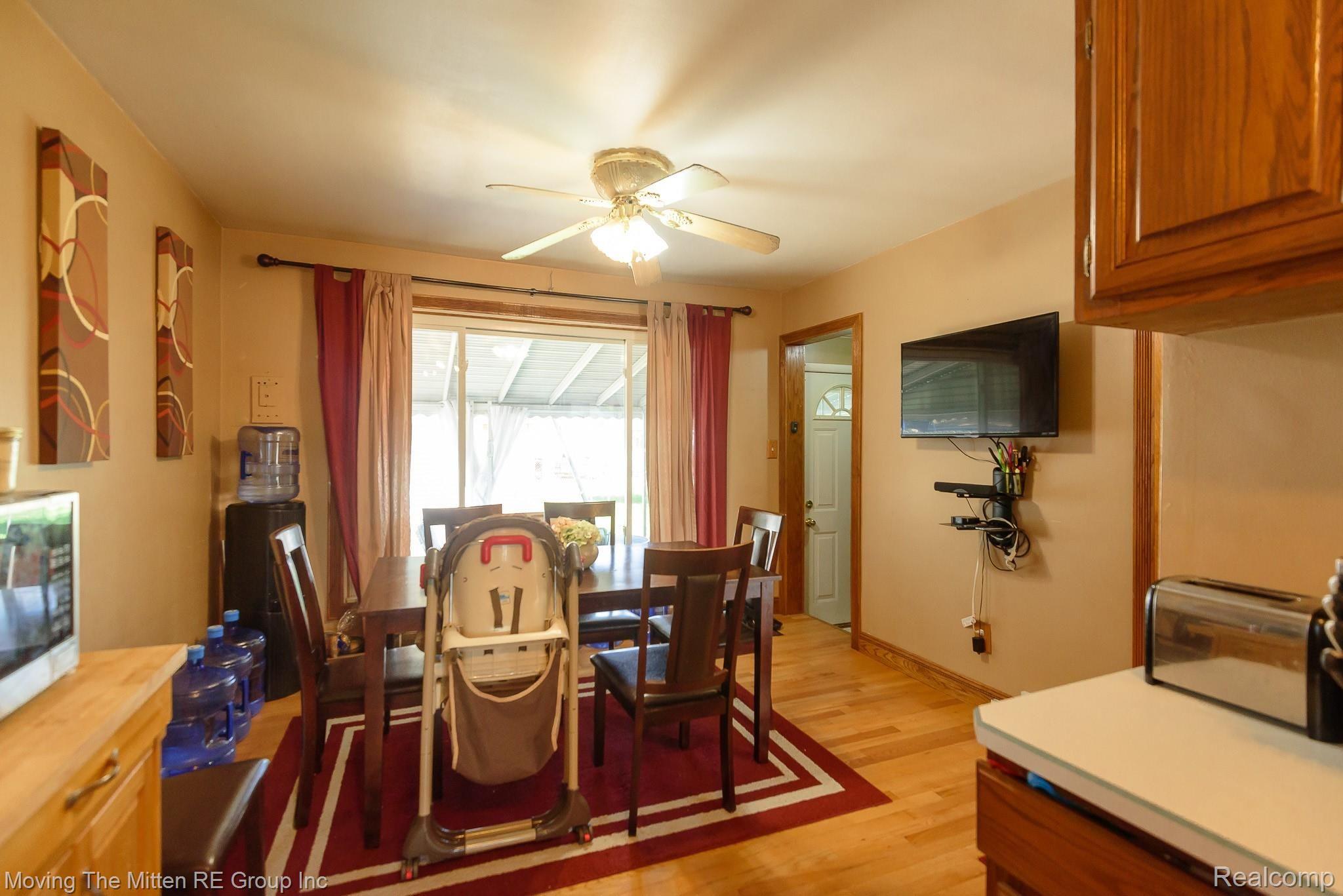 36776 Pinewood Road Wayne, MI 48184 - Photo 9 of 35 MTM_36776_pinewood-21.jpg