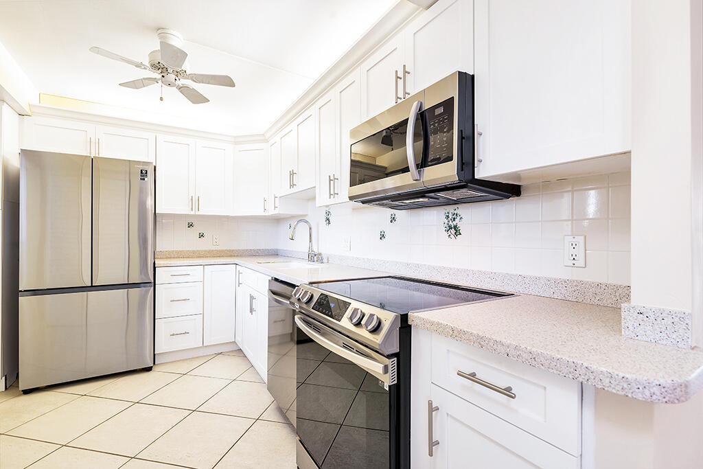 400 Ocean Trail Way, Unit 203 Jupiter, FL 33477 - Photo 7 of 25 IMG_0190