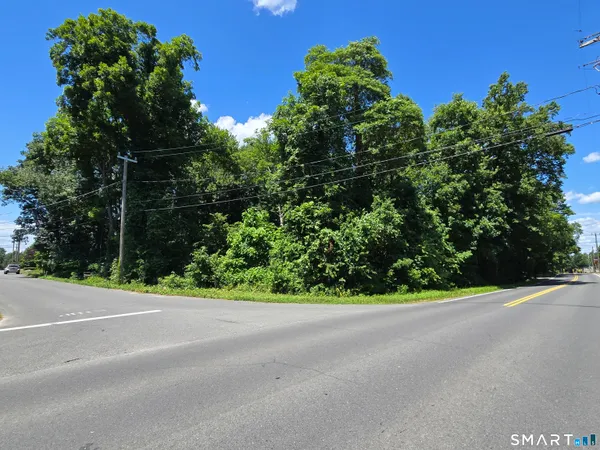 $49,900 | 21 Pinecrest Drive, Prospect, CT 06712