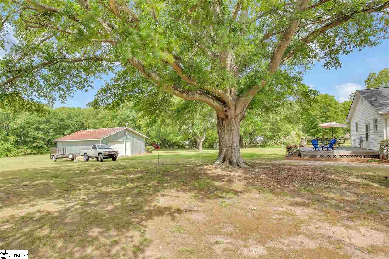 4000 Greenpond Road Gray Court, SC 29645 - Photo 23 of 36
