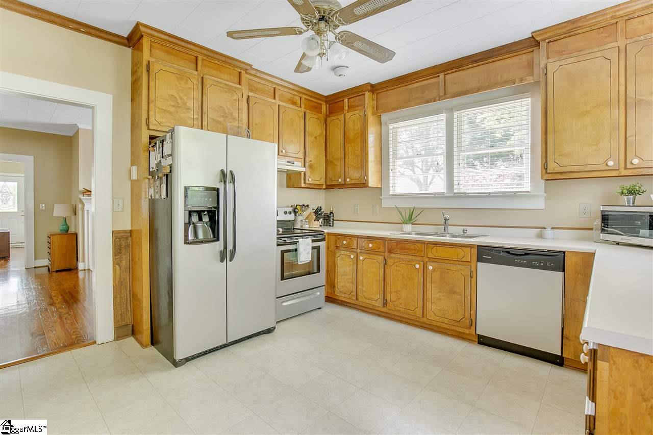 4000 Greenpond Road Gray Court, SC 29645 - Photo 7 of 36