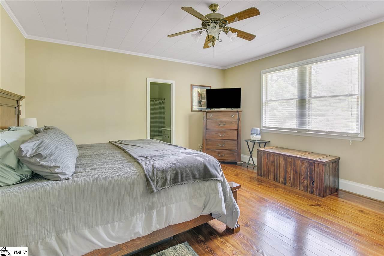 4000 Greenpond Road Gray Court, SC 29645 - Photo 9 of 36
