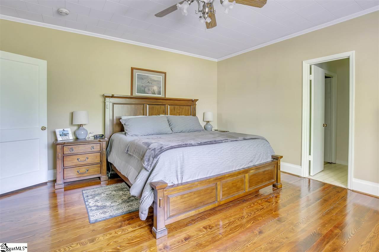 4000 Greenpond Road Gray Court, SC 29645 - Photo 10 of 36