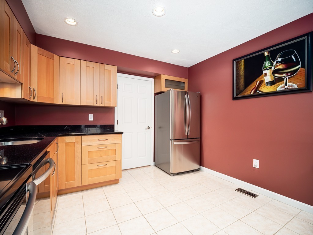 33 Country Club Road, Unit 33 Peabody, MA 01960 - Photo 14 of 41 Gallery Image 14