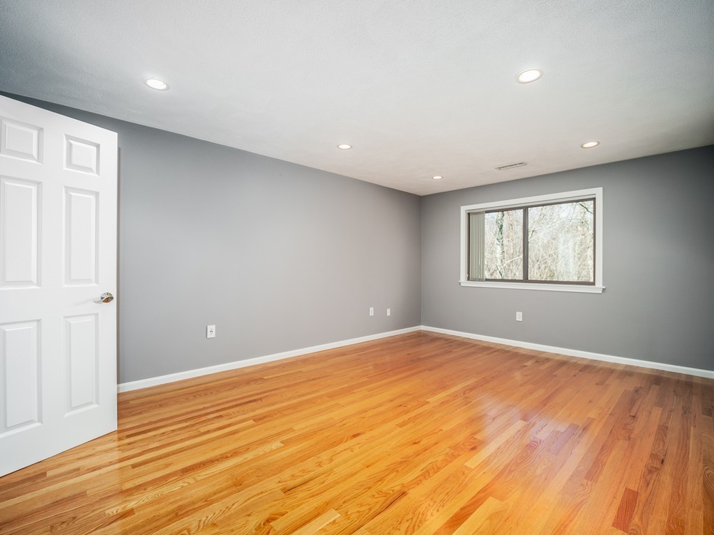 33 Country Club Road, Unit 33 Peabody, MA 01960 - Photo 19 of 41 Gallery Image 19
