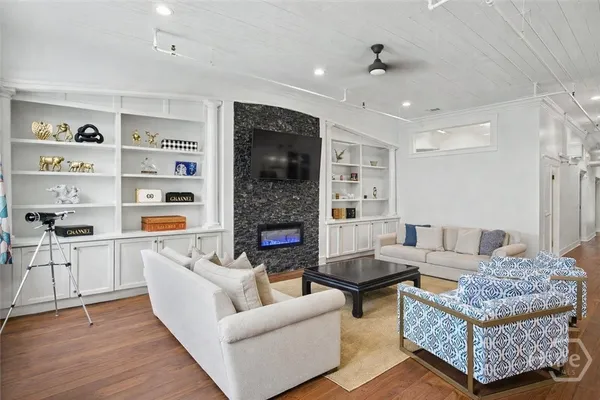 $1,195,000 | 101 Barnard Street, Unit 301, Savannah, GA 31401