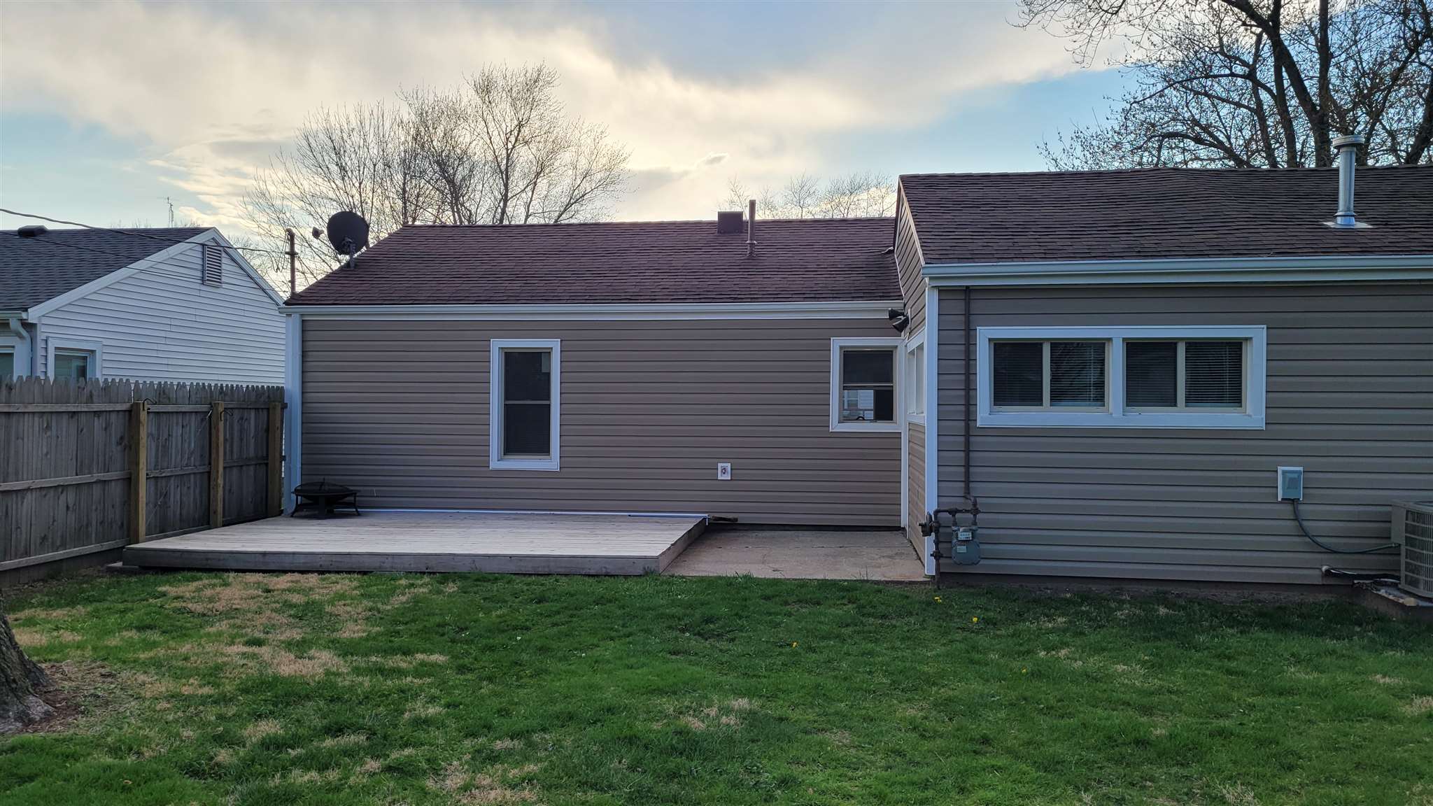 1201 Wabash Avenue Rochester, IN 46975 - Photo 3 of 15 Gallery Image 3