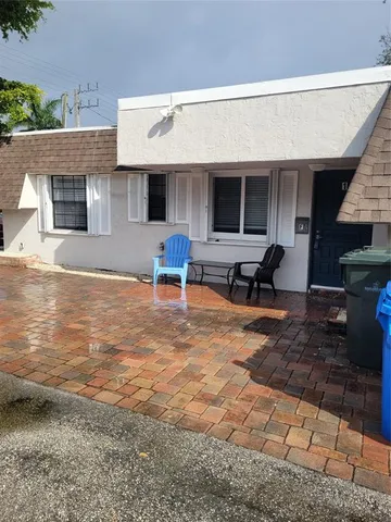 $2,150 | 770 Northeast 38th Street, Unit F, Oakland Park, FL 33334