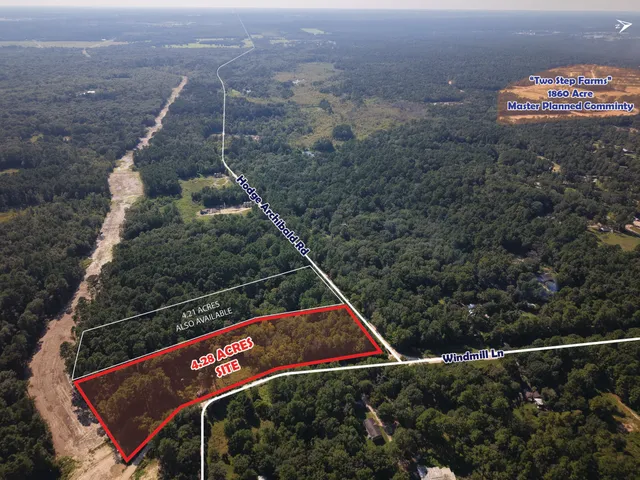 a view of a tennis court