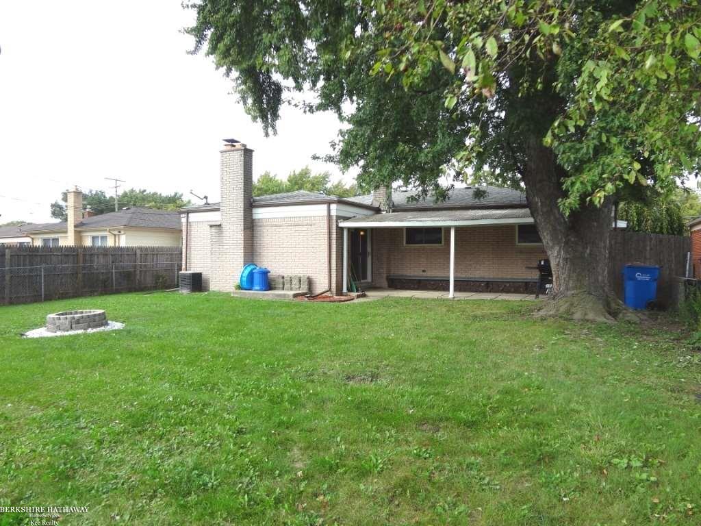 13090 13 Mile Road Warren, MI 48088 - Photo 21 of 23 31396393-20.JPG