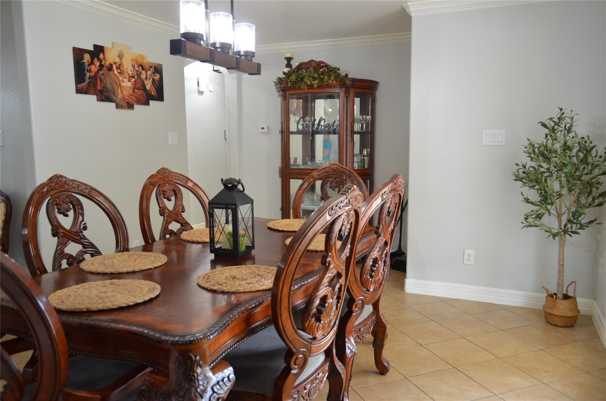 4731 High Point Lane Houston, TX 77053 - Photo 6 of 16 a view of a dining room that has a table and chairs