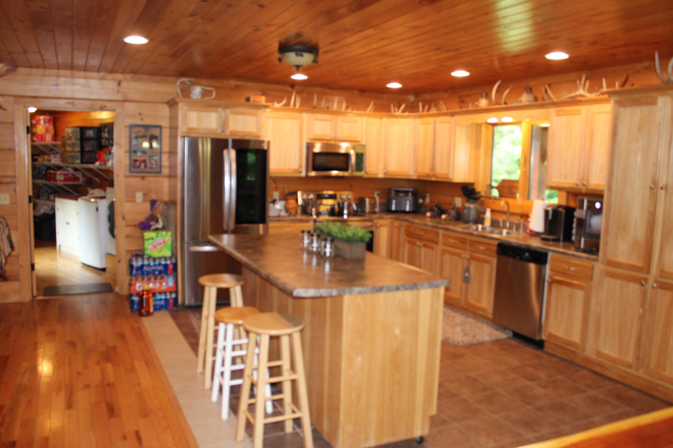 1021 Roysden Road Jamestown, TN 38556 - Photo 16 of 35 016