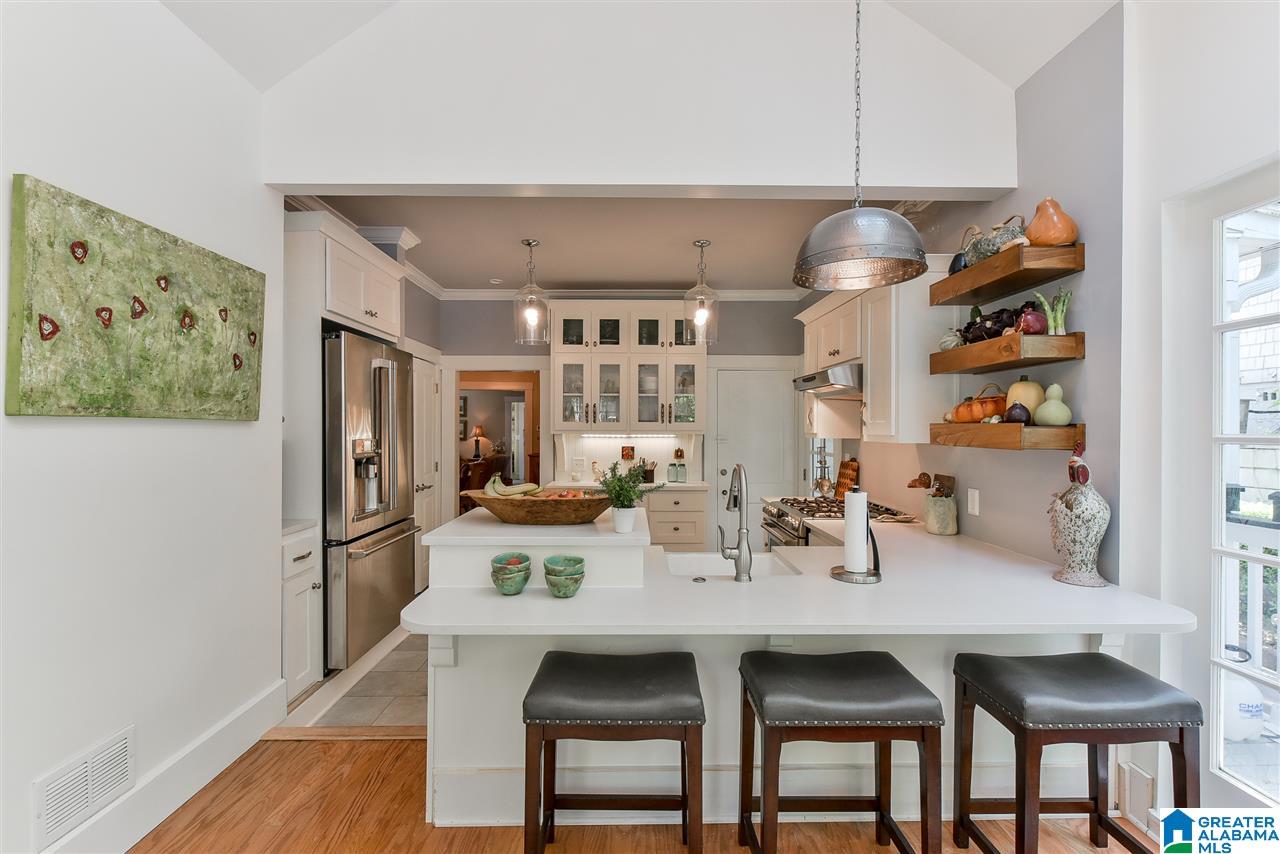 918 Irving Road Birmingham, AL 35209 - Photo 8 of 46
