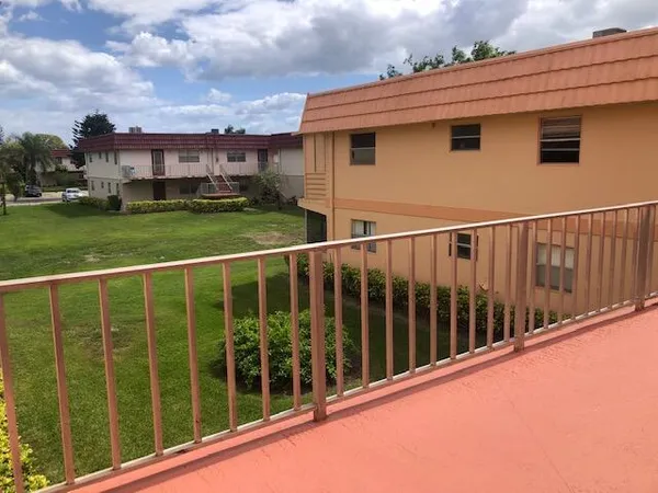 $1,600 | 662 Saxony Trail, Delray Beach, FL 33446