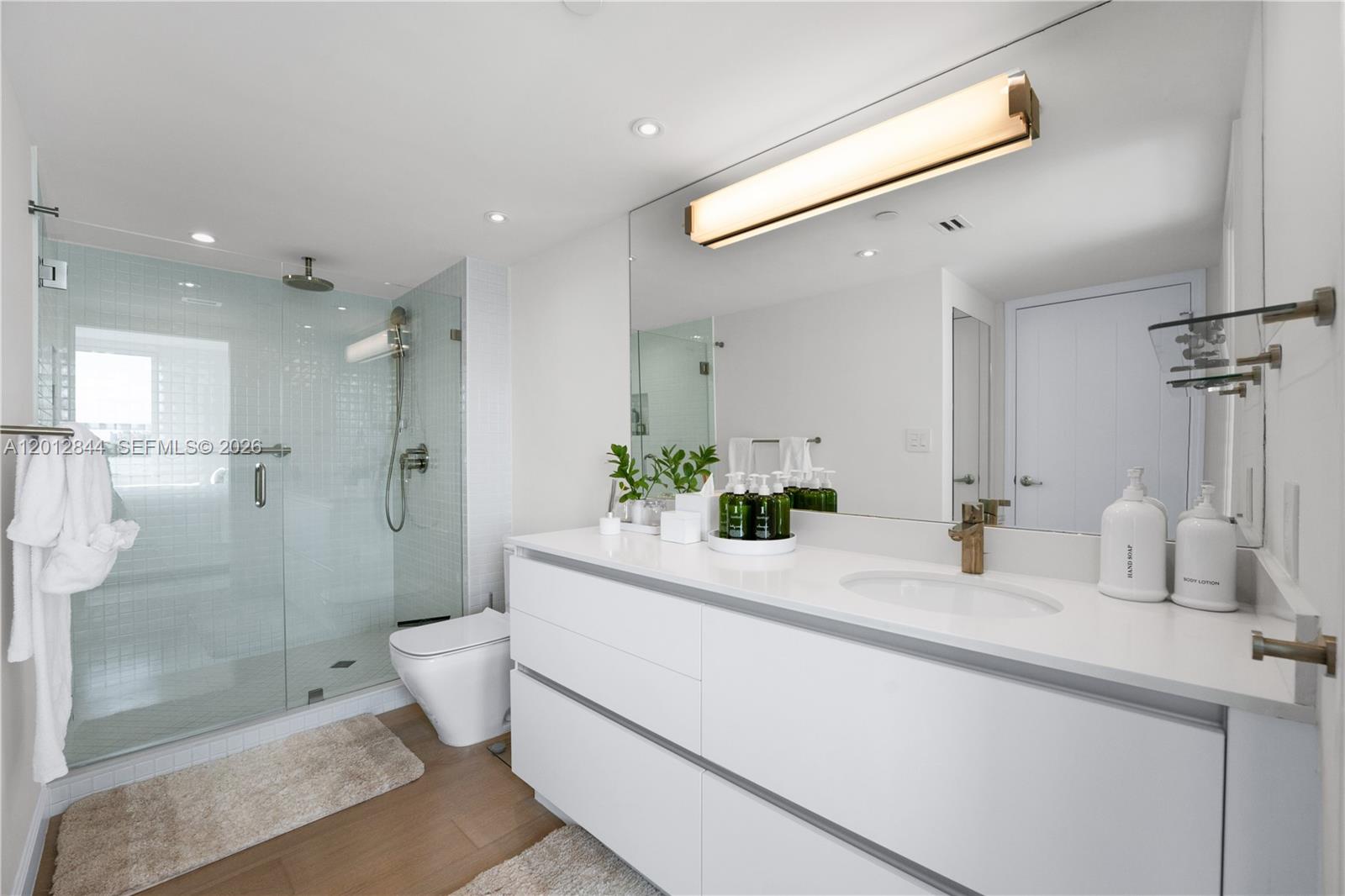 90 Alton Road, Unit 3 Miami Beach, FL 33139 - Photo 13 of 35 Photo 13