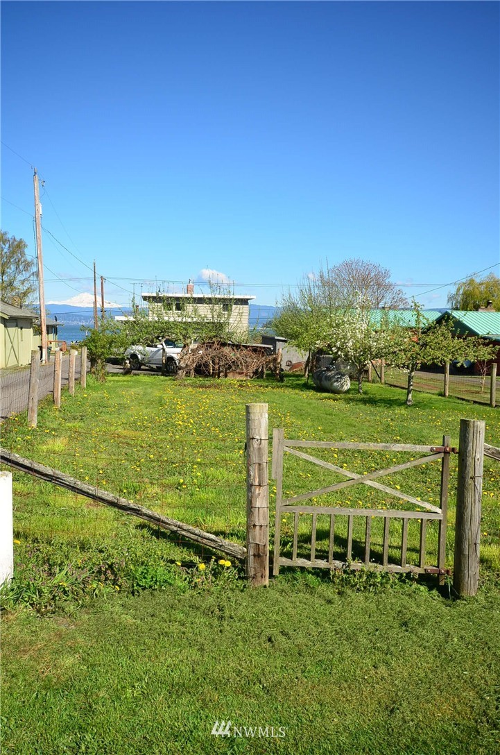 2143 Lummi Shore Road Bellingham, WA 98226 - Photo 9 of 25 Gallery Image 9