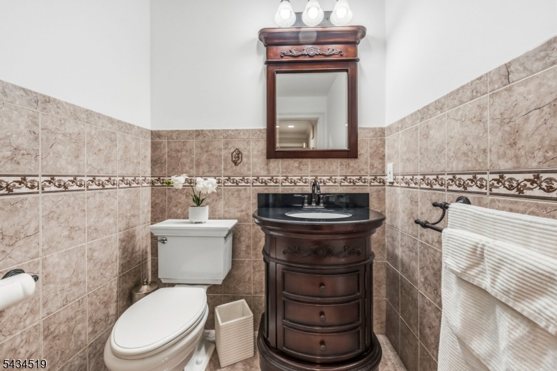 19 Fairview Road Clark, NJ 07066 - Photo 26 of 48