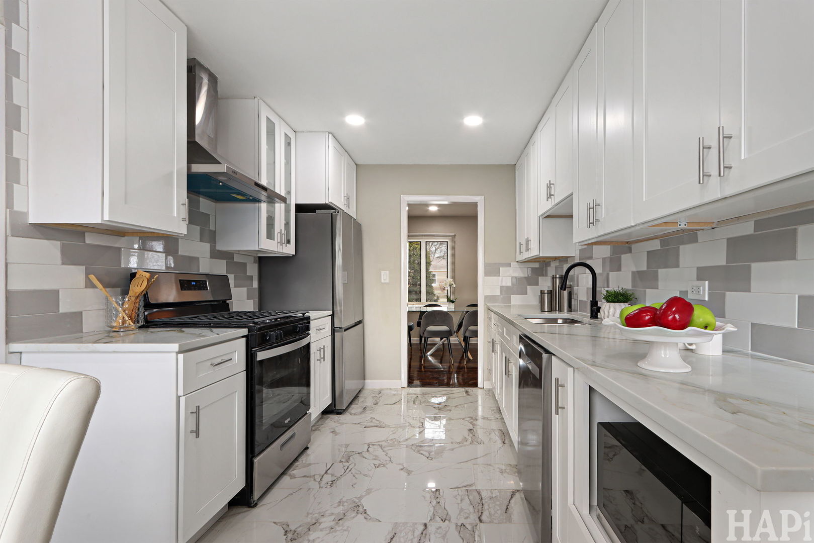 75 Carthage Lane Hoffman Estates, IL 60169 - Photo 10 of 25