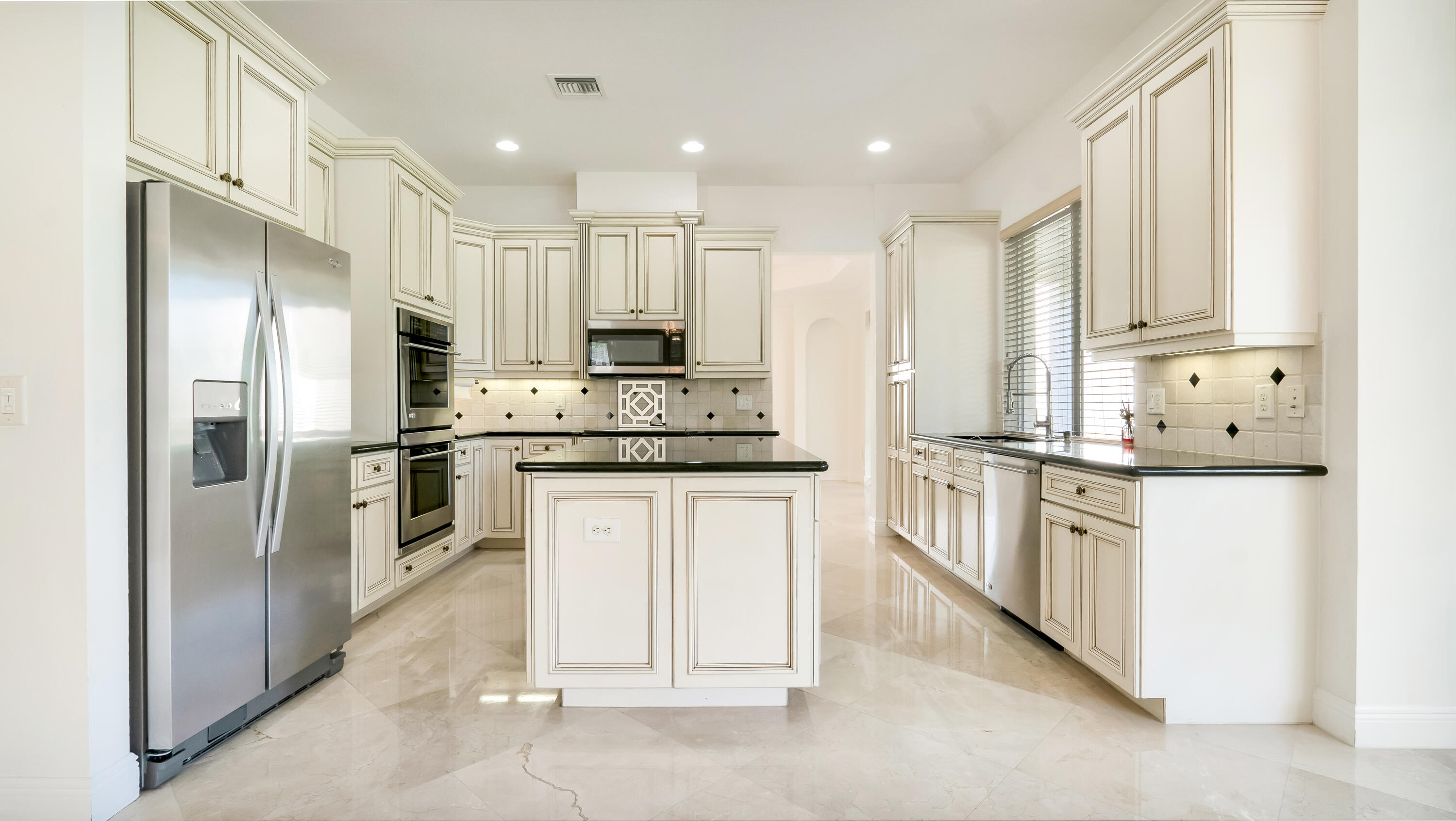 8902 Woodgrove Ridge Court Boynton Beach, FL 33473 - Photo 20 of 34 VBA00870