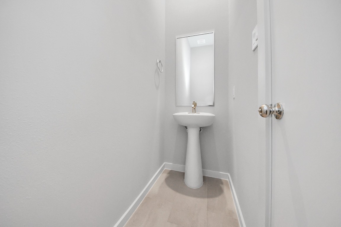 608 Thornton Road, Unit A Houston, TX 77018 - Photo 21 of 44 a close view of a sink in the background