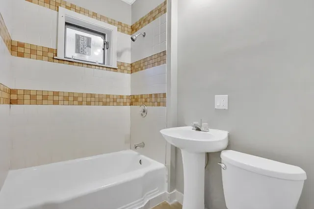 $419,000 | 16 Amherst Street, Springfield, MA 01109