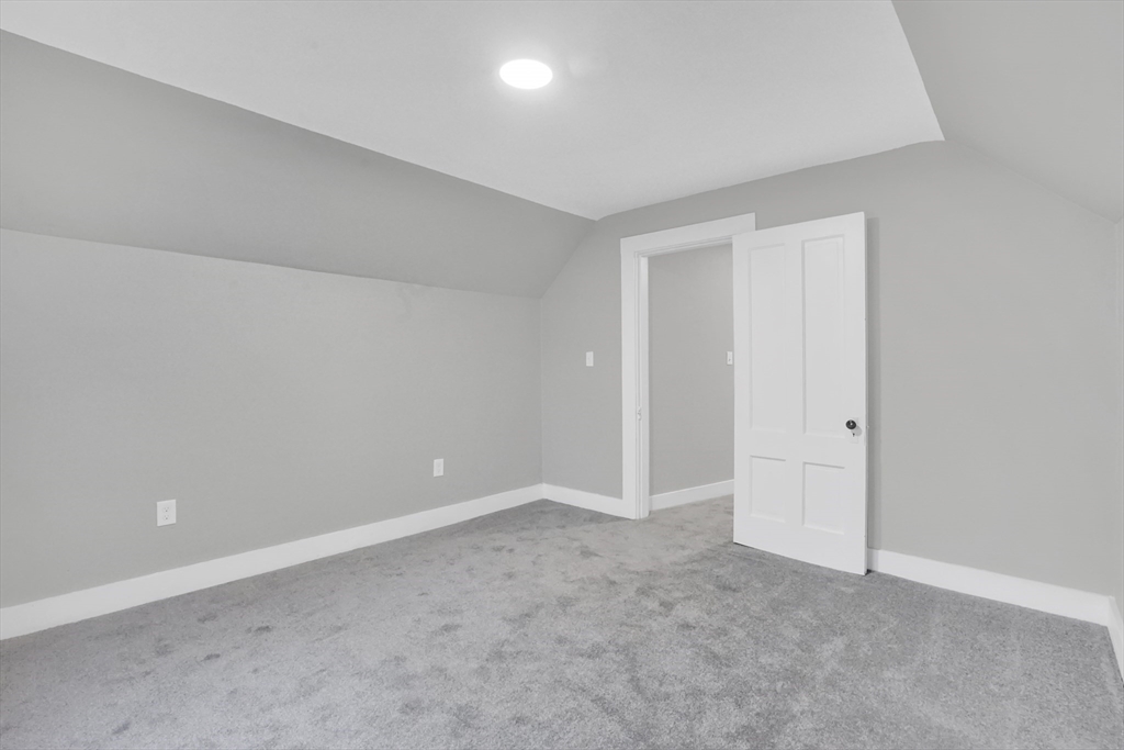 16 Amherst Street Springfield, MA 01109 - Photo 21 of 35