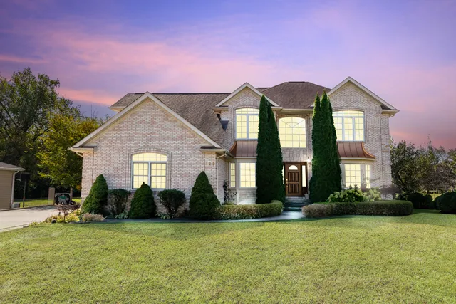 $749,900 | 138 Evaline Drive, Troy, MI 48085