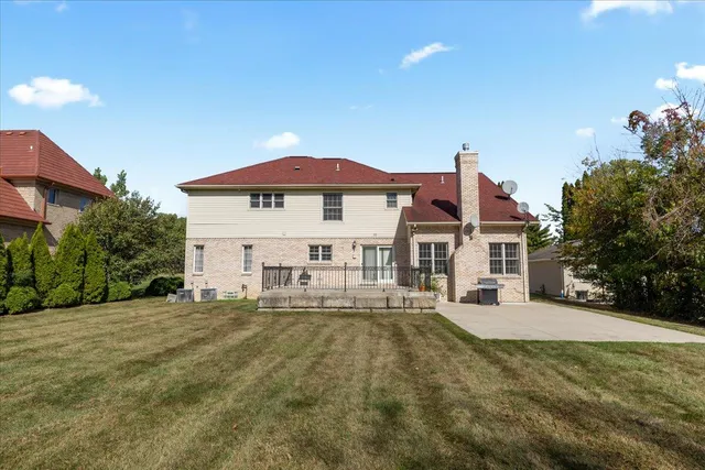 $749,900 | 138 Evaline Drive, Troy, MI 48085