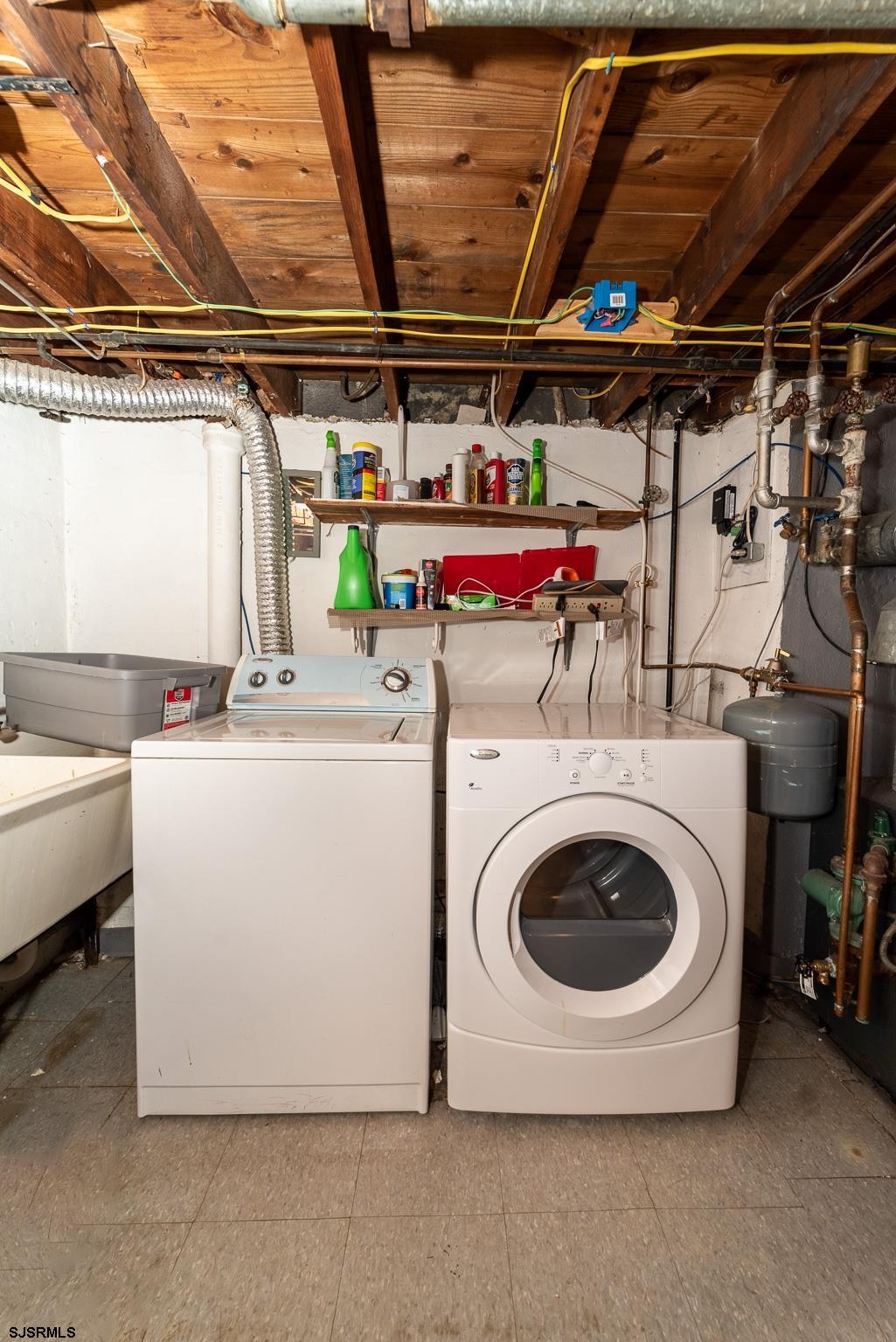 601 Amherst Road Audubon, NJ 08106 - Photo 23 of 30 a utility room with dryer and washer