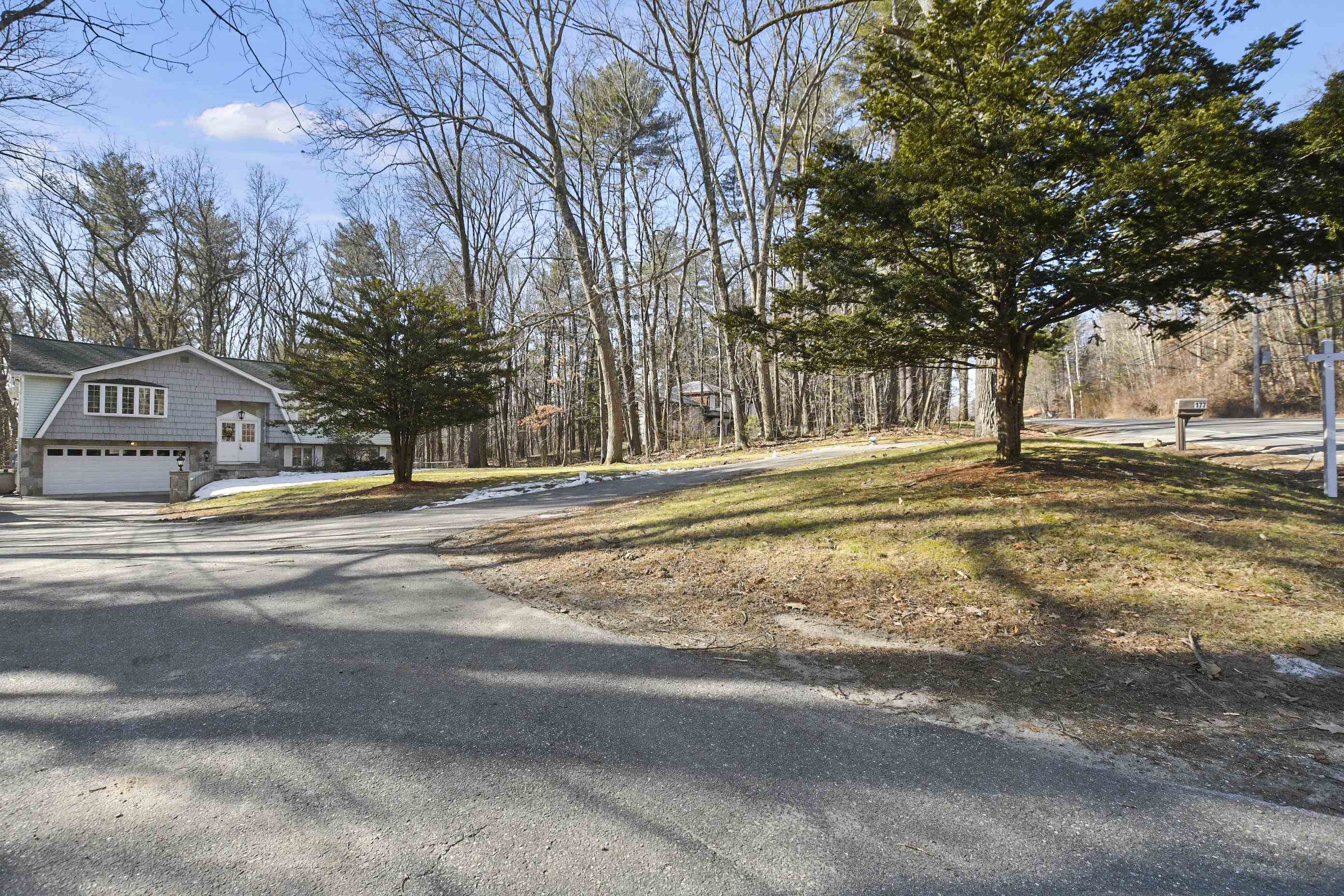 177 Sherburne Road Pelham, NH 03076 - Photo 30 of 33