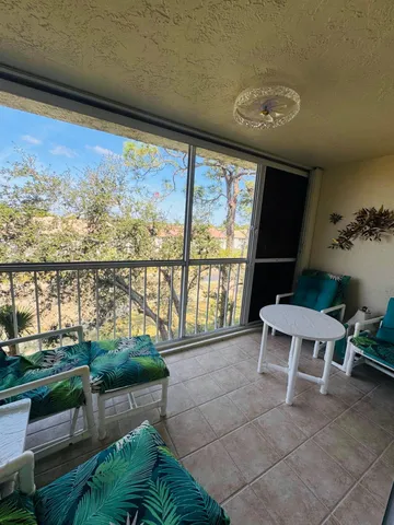 $1,700 | 4735 Lucerne Lakes Boulevard East, Unit 410, Lake Worth, FL 33467