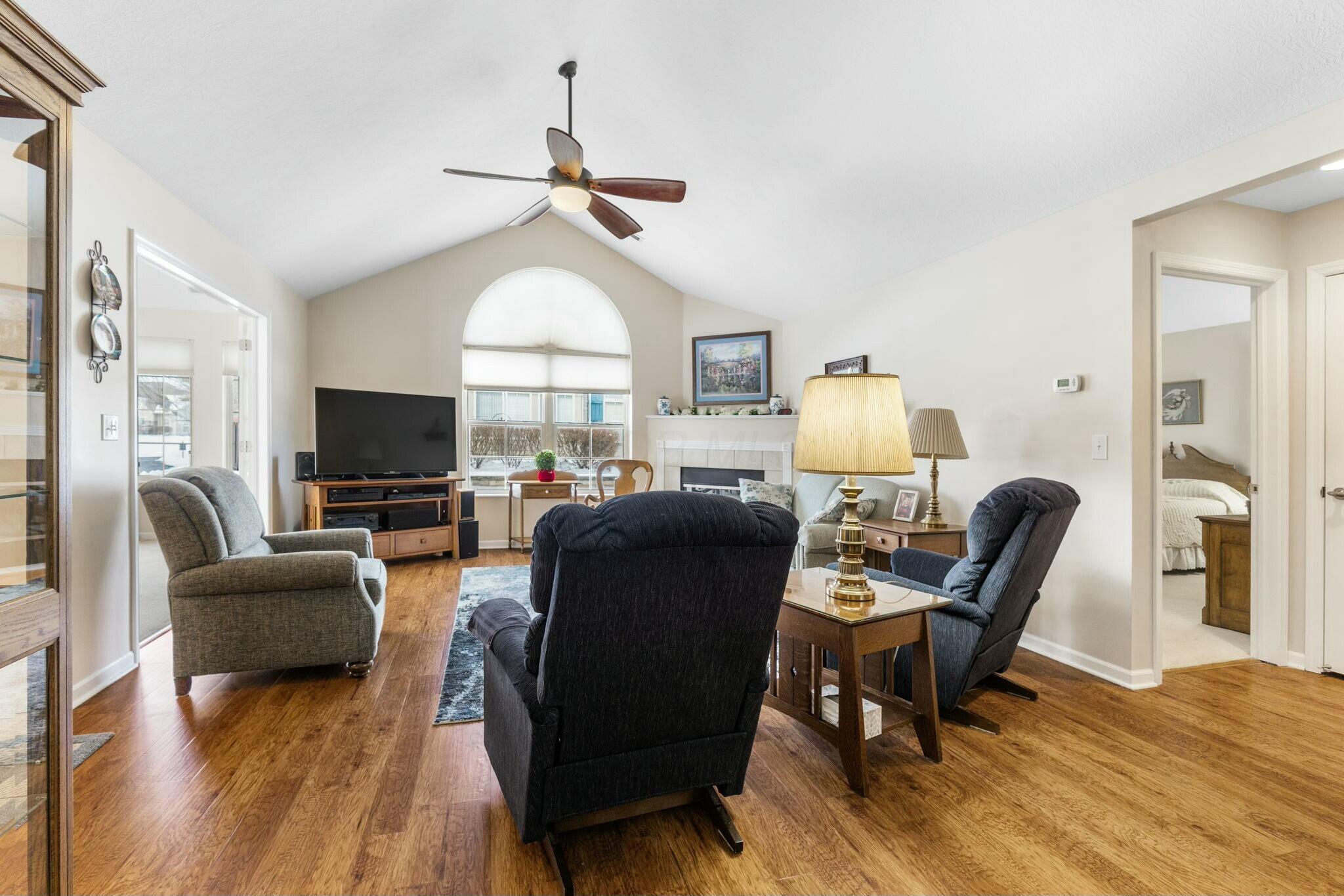 223 Stonegate Loop Pataskala, OH 43062 - Photo 12 of 61 Vaulted Great Room