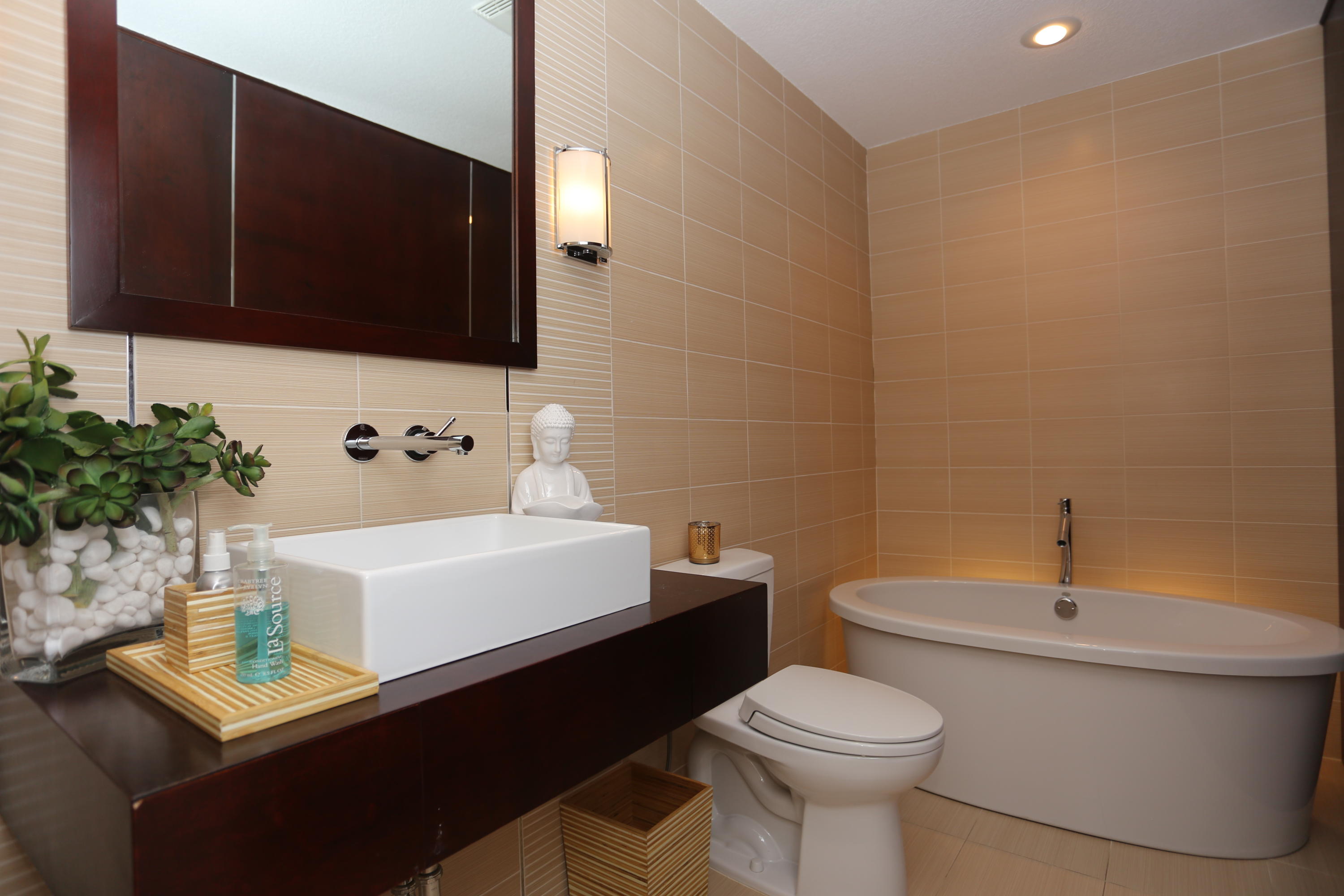 4310 Northeast 23rd Terrace Lighthouse Point, FL 33064 - Photo 18 of 22 037 zen bath