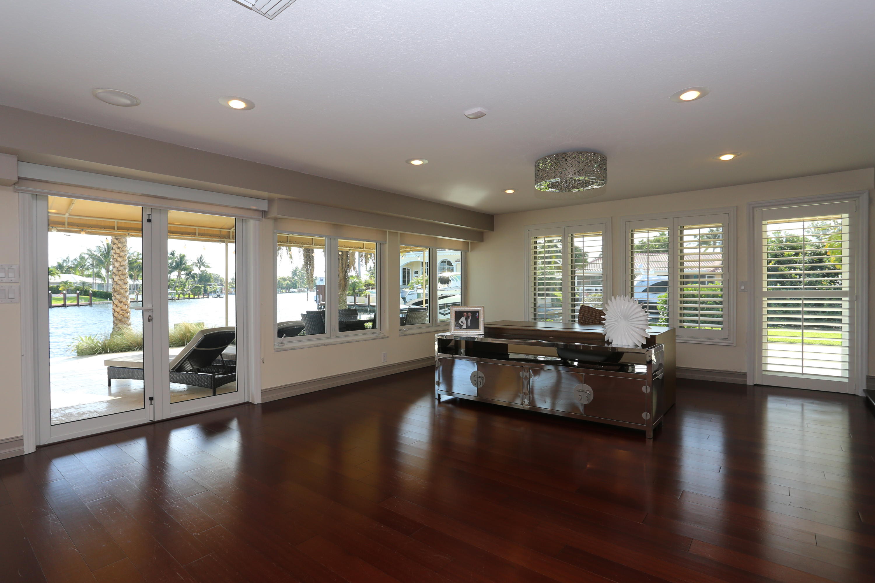 4310 Northeast 23rd Terrace Lighthouse Point, FL 33064 - Photo 5 of 22 017 living room