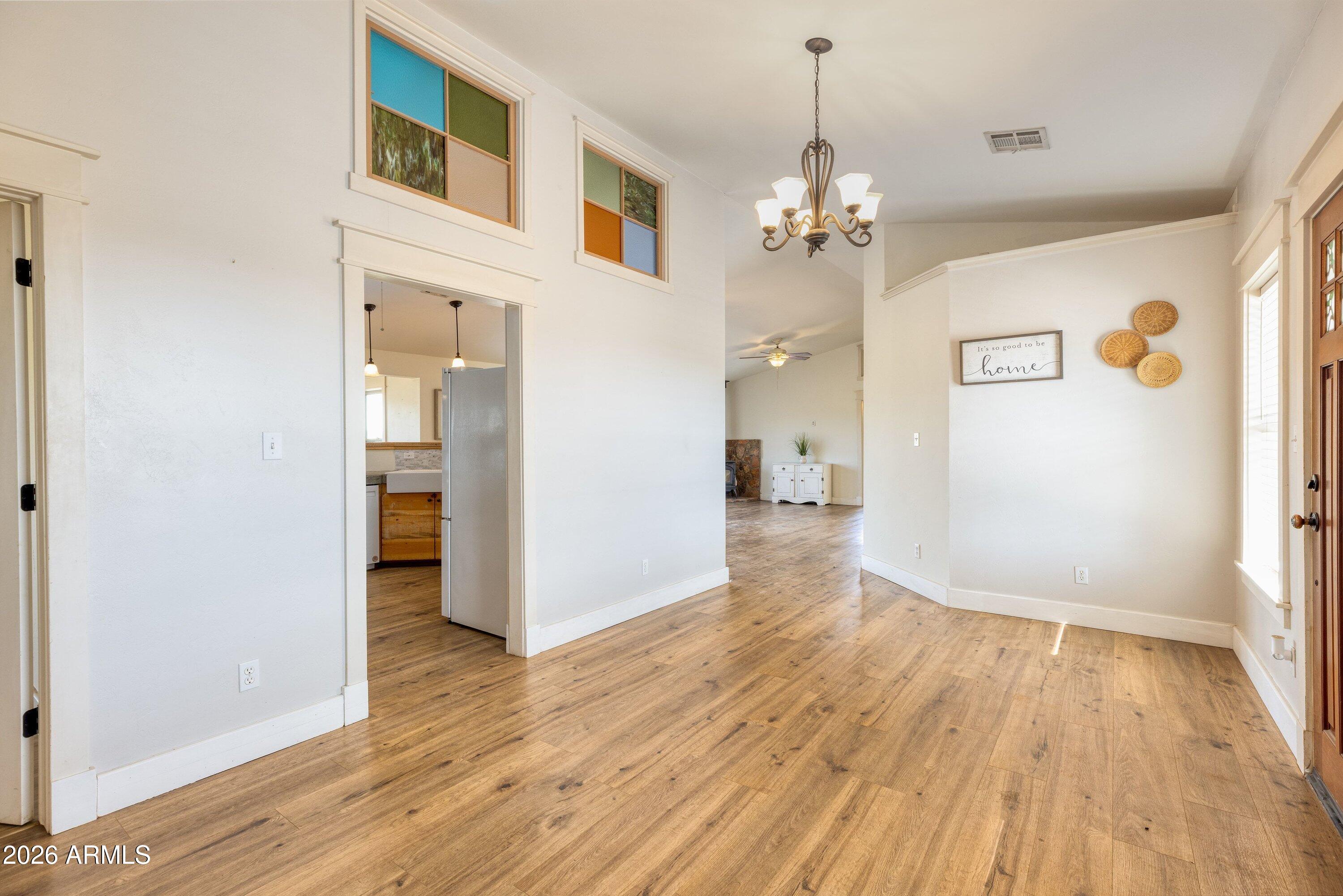 1866 Simpson Well Road Show Low, AZ 85901 - Photo 2 of 36 Foyer