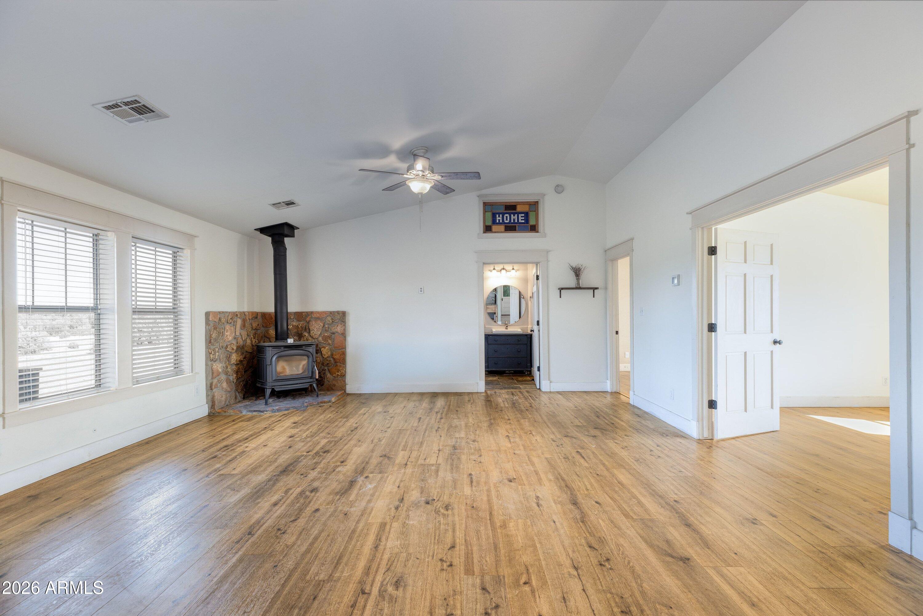 1866 Simpson Well Road Show Low, AZ 85901 - Photo 5 of 36 Living Room
